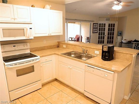 5th image of 4618 SW 9th Pl