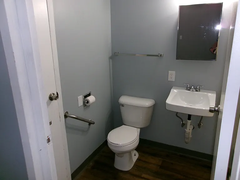 204 N Warren St — Photo 6