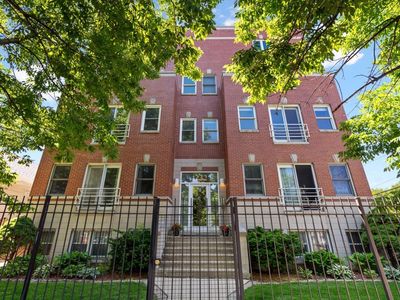 4232 N Harding Ave APT 2N, Chicago, IL, 60618