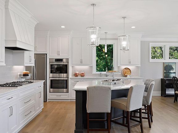 3rd image of 1884 Orchard Heights Ln