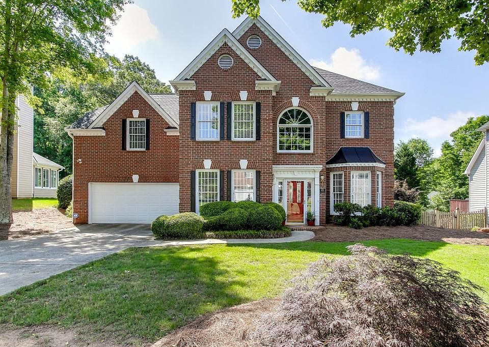1st image of 645 Bluff Oak Ct