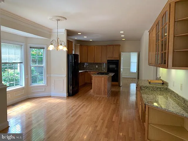 8219 Electric Ave — Photo 13