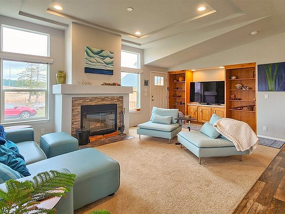 3rd image of 497 Sweetbrier Lane