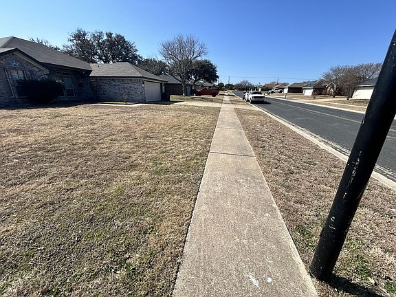4th image of 4108 Fawn Dr
