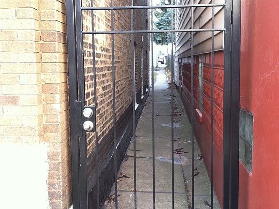 2nd image of 2125 N Lorel Ave