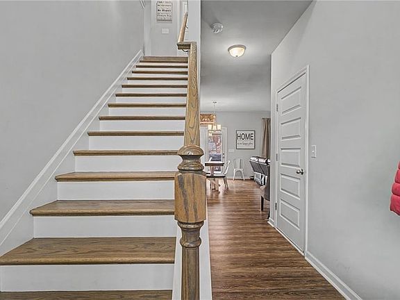 5th image of 108 McGinnis Cir