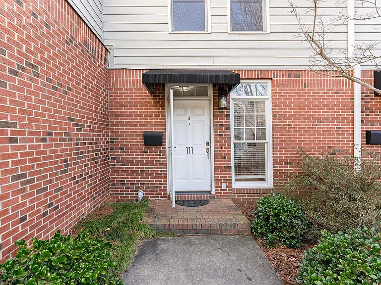 111 Ellington Oaks Ct — Photo 3