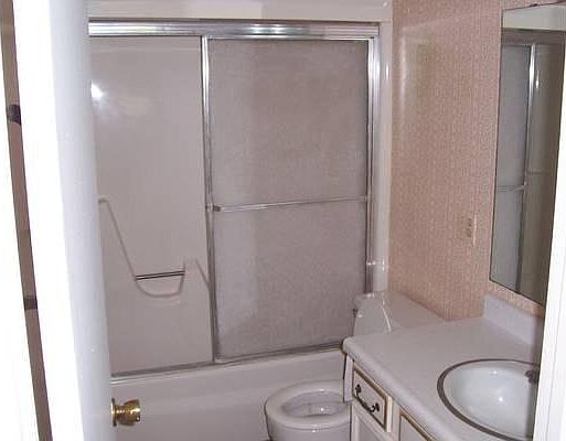 4th image of 3000 Lakewood Dr APT 2103
