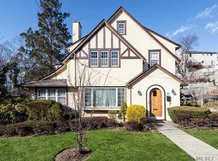 229 Thompson Shore Rd, Manhasset, NY 11030