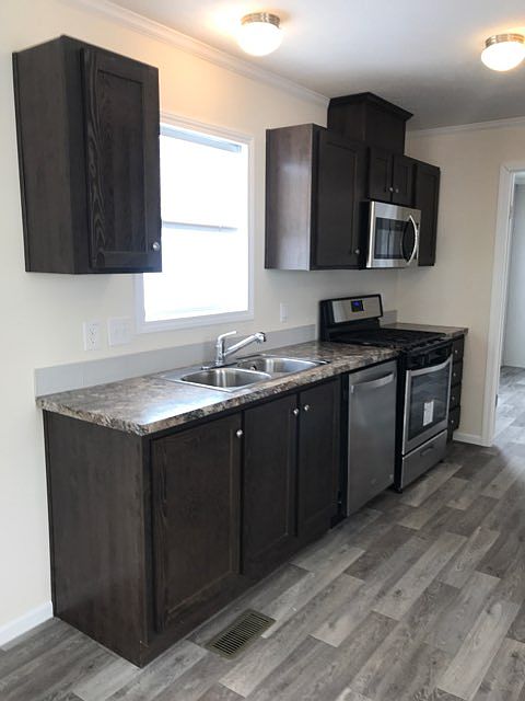 1st image of 228 Golfview Ct #64