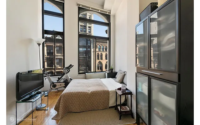 Sold by Douglas Elliman | media 16