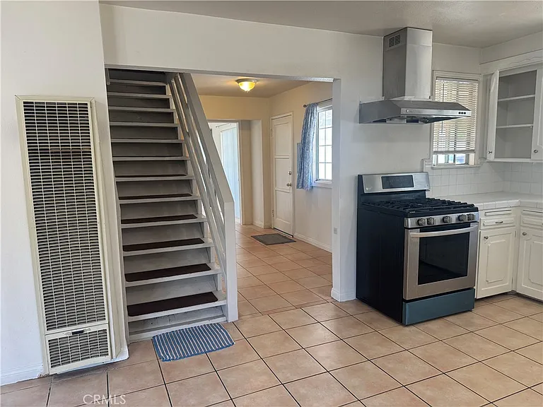 758 W Longden Ave — Photo 16