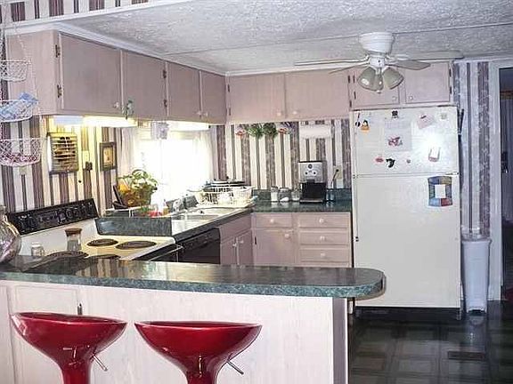 4th image of 1513 Lakeview Blvd
