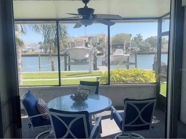 329 Medallion Blvd Unit D, Madeira Beach, FL 33708
