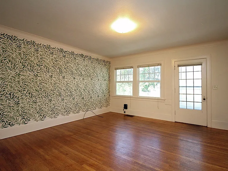 2200-2208 SE Ivon St #2212 — Photo 3