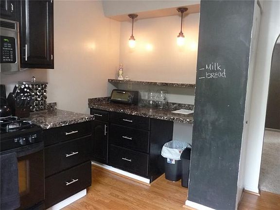 4th image of 630 Sunset Cir