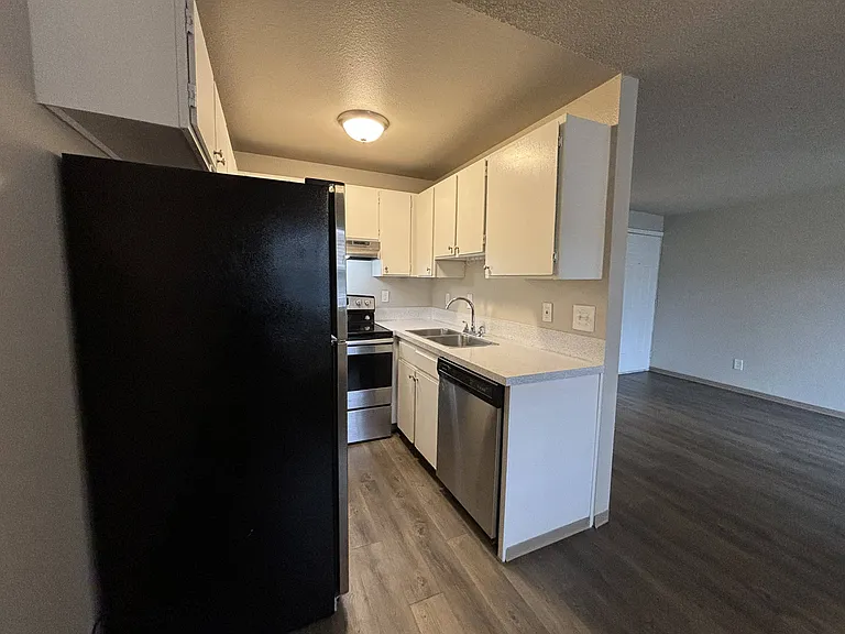 Bridgeporter Apartments — Photo 15