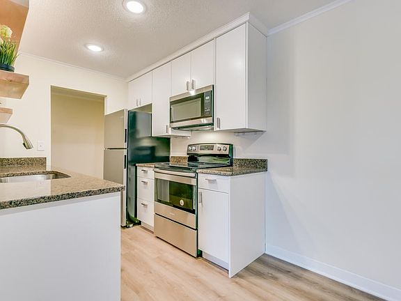 3rd image of 6400 York Ave S APT 508