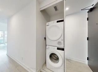 88 Queen St E #1802, Toronto, ON M5C 0B6