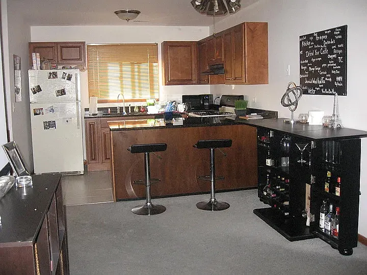 2 bed, 1100 sqft, $1,650 — Photo 3