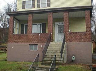 809 Ridge Ave, Jeannette, PA 15644