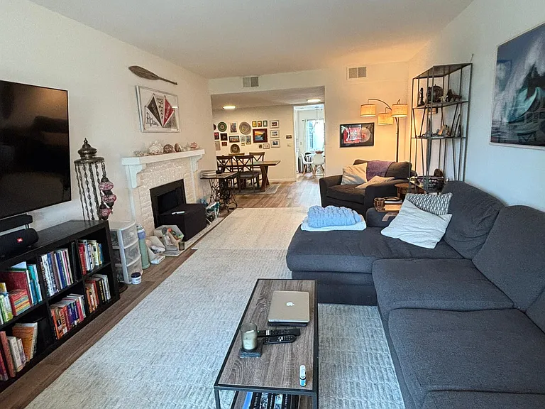 310 Tahiti Way #204 — Photo 23