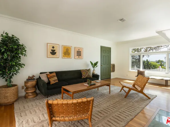 1402 Prospect Ave, Hermosa Beach, CA 90254