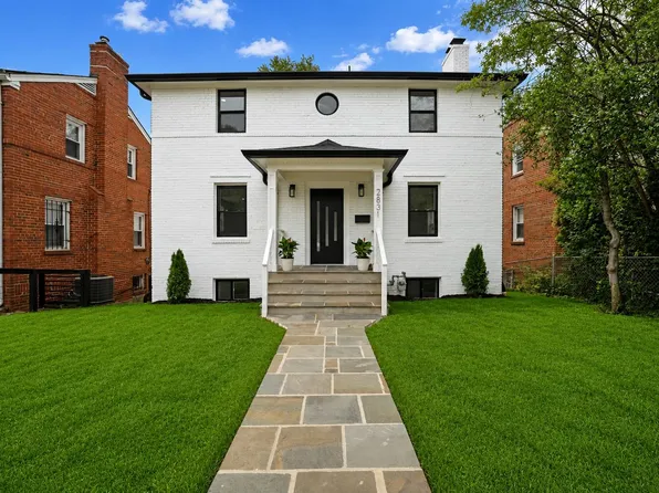 2831 Otis St NE, Washington, DC 20018