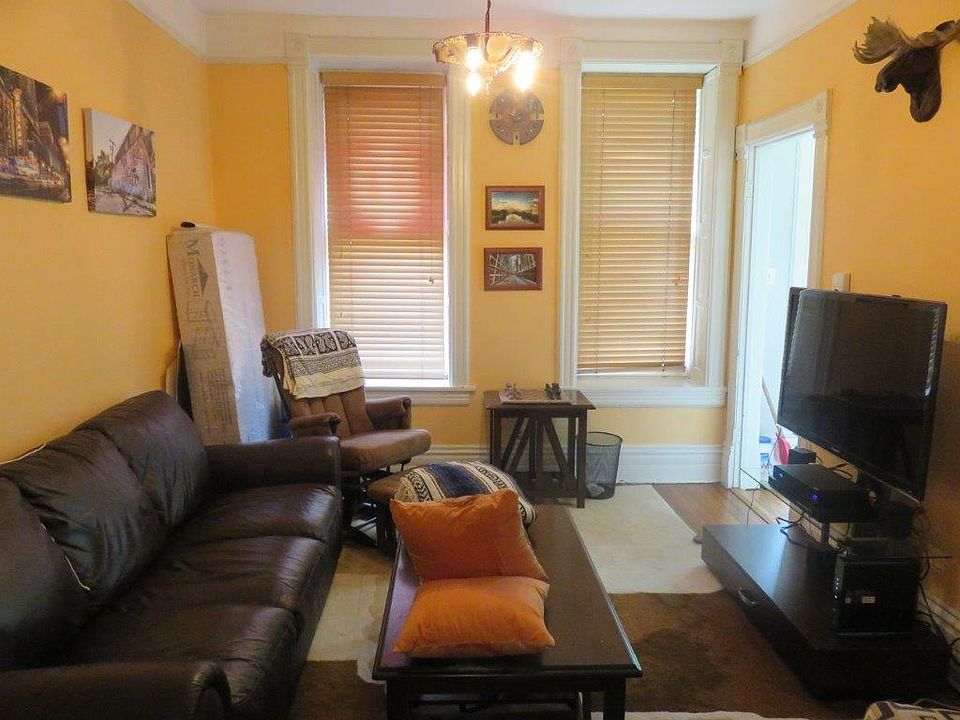 1st image of 1623 N Hermitage Ave APT 1F