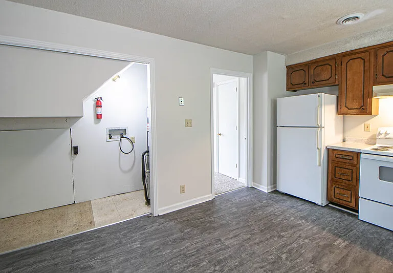 814 E Golfview Pl — Photo 10