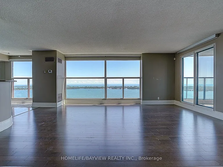99 Harbour Sq #3108 — Photo 3