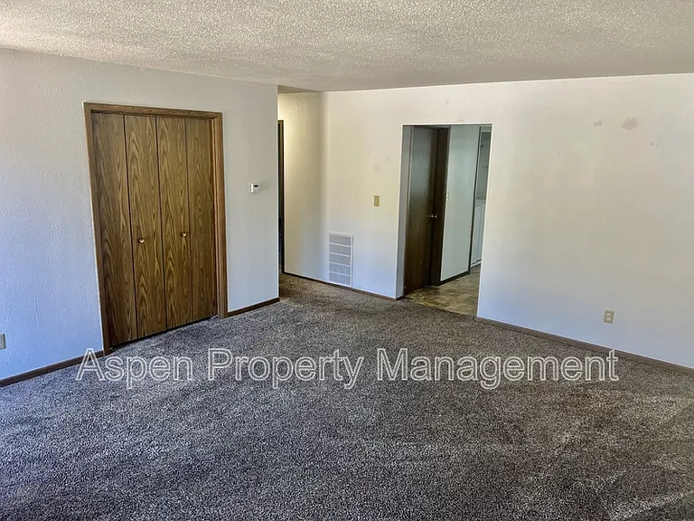 2101 Division St #1 — Photo 2
