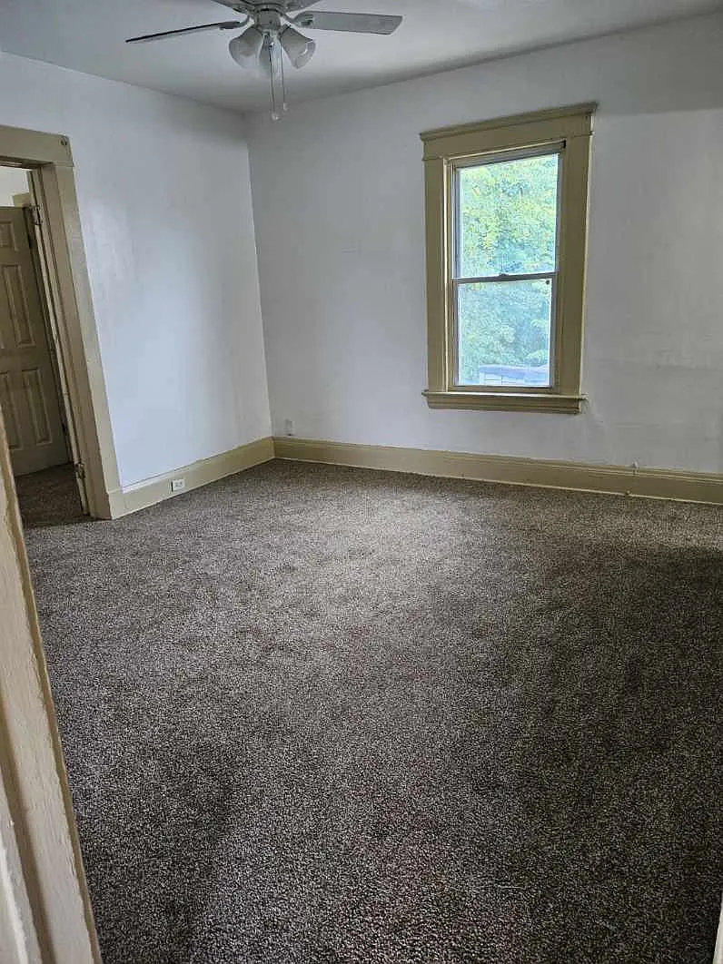 15448 Calcutta Ave — Photo 2