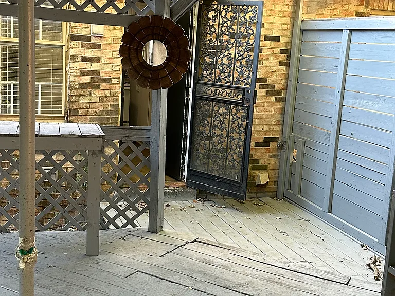 1011 Riviera Dr #B — Photo 11