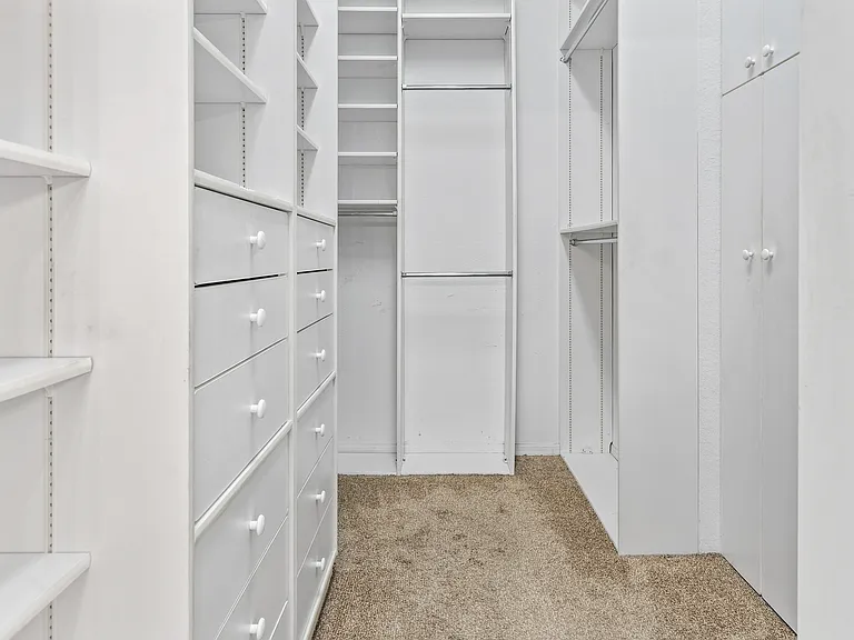 7105 Victoria Cir — Photo 18