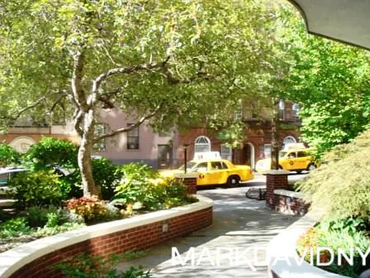 Rented by Mark David | media 11