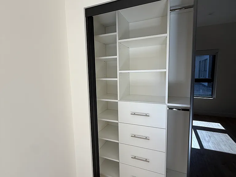 2215 N Naomi St #101 — Photo 3
