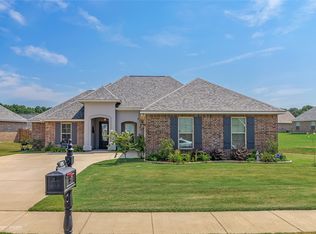 606 Flowstone Xing, Benton, LA 71006