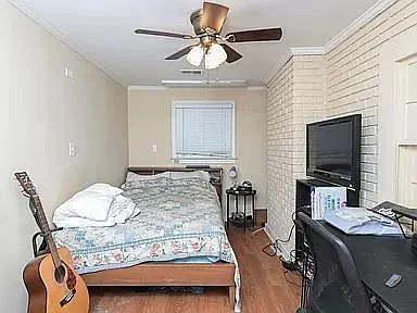 513 Tyler St — Photo 34