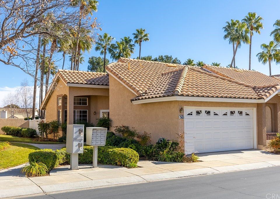 1st image of 454 La Quinta Dr