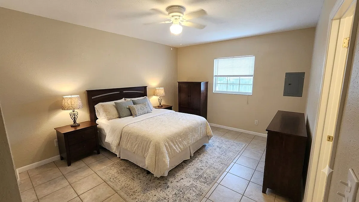 2 bed, 1.0 bath, 945 sqft, $1,675 — Photo 4
