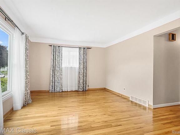 2nd image of 7218 Sterling St