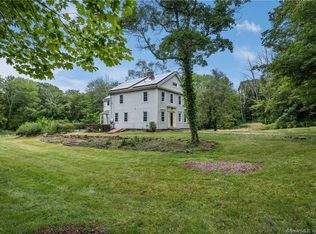 50 Ledge Hill Rd, Guilford, CT 06437