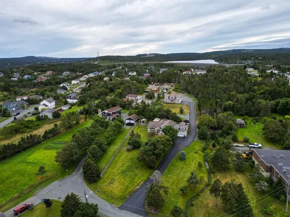 10 Russworthy Place, Torbay, NL A1K1J7