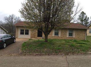 568 S Ridge Dr, West Helena, AR 72390