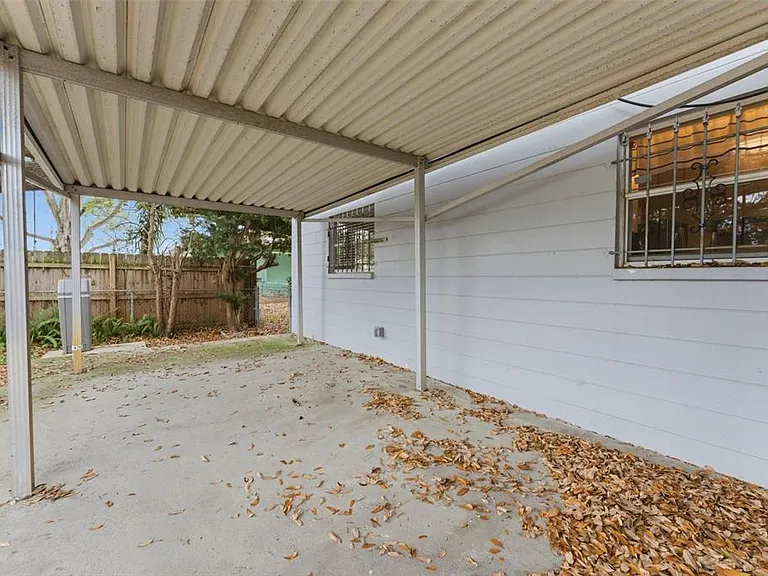 2711 W Heiter St — Photo 27