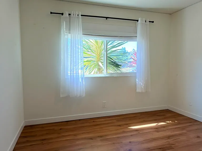 1811 Iris Way — Photo 27