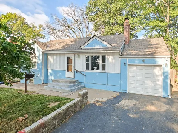 5816 Dearborn St, Mission, KS 66202