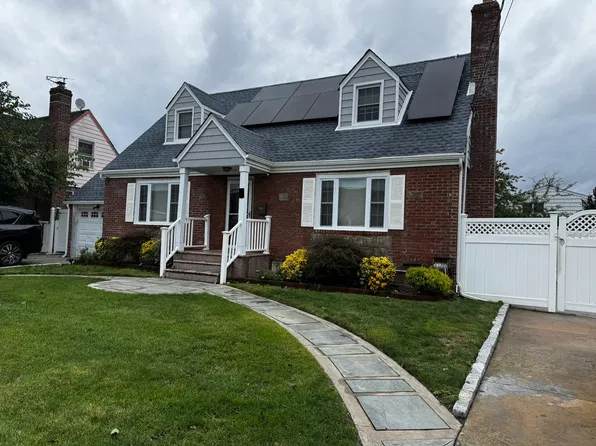 28 Bank St, Valley Stream, NY 11580