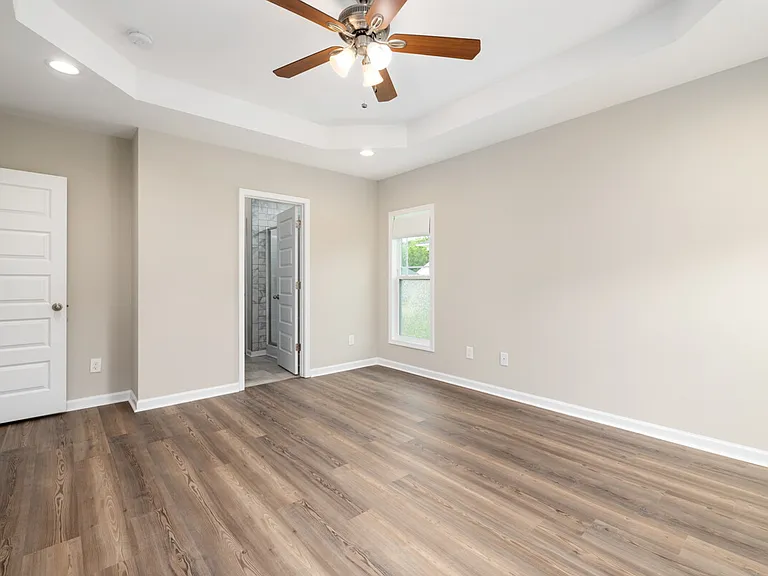 135 Fairview St — Photo 10